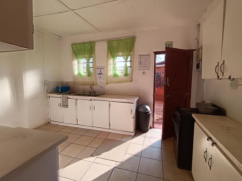 13 Bedroom Property for Sale in Madeira Park Eastern Cape